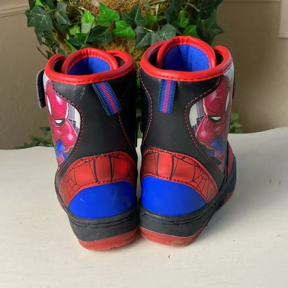 COPY - 🕷️-Man Marvel Spider-Man  Boy’s Light Up Snowboots Size 7